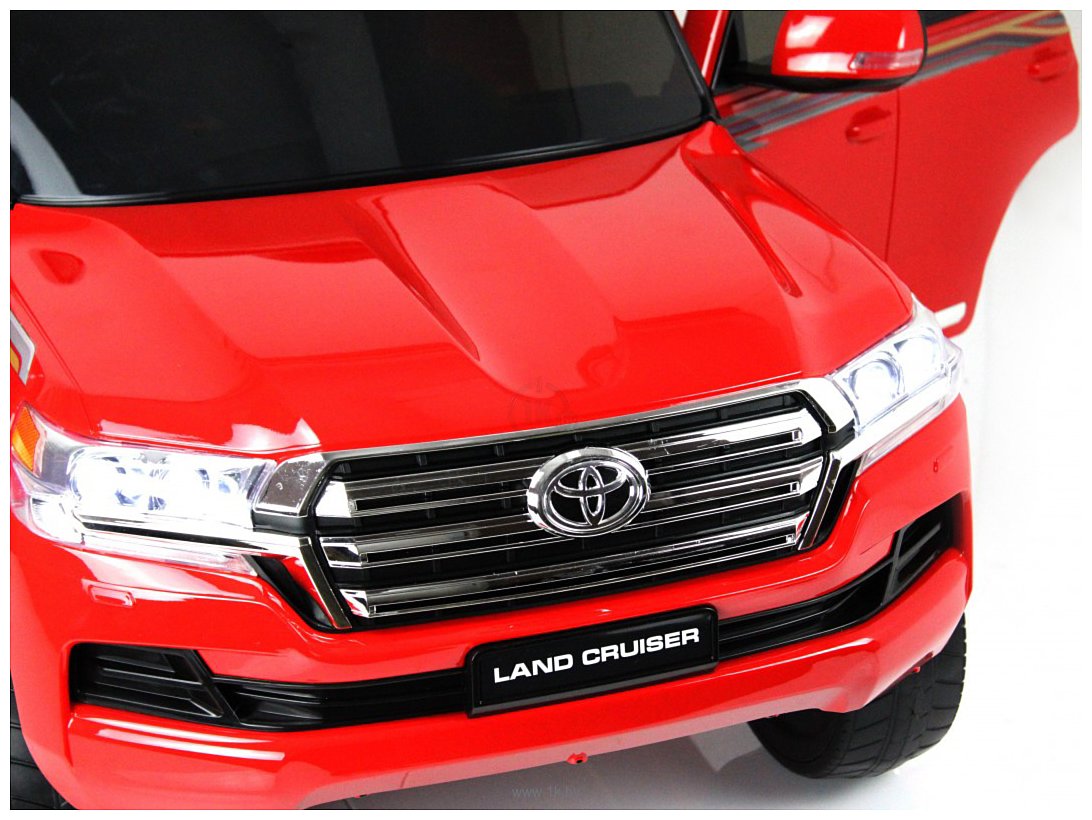 Фотографии RiverToys Toyota Land Cruiser 200 JJ2022 (красный глянец)
