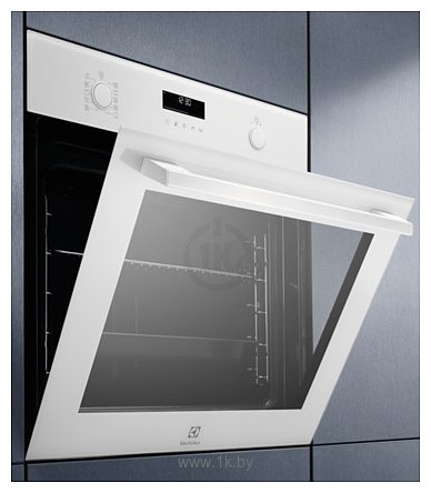 Фотографии Electrolux SteamBake 600 EOD6C77WV