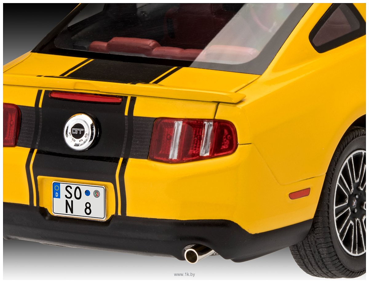 Фотографии Revell 07046 Автомобиль Ford Mustang GT