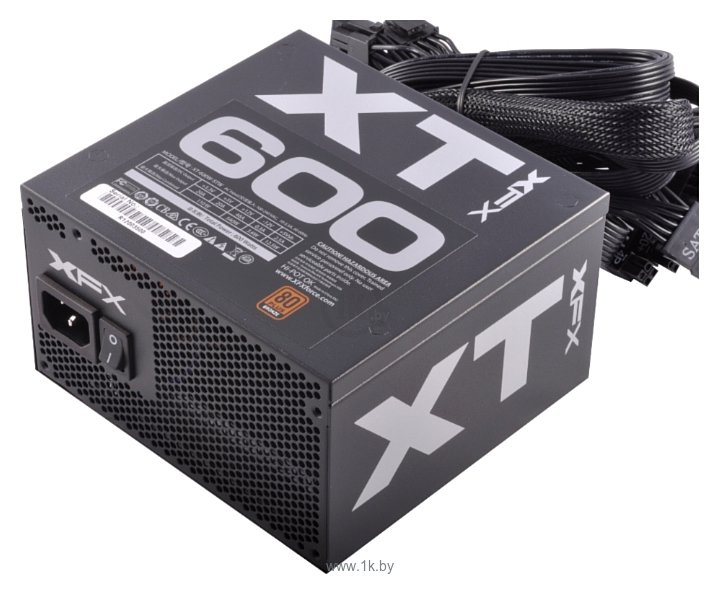 Фотографии XFX P1-600B-XTFR 600W