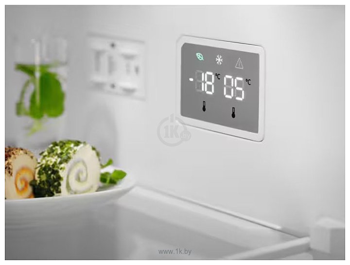 Фотографии Electrolux LNT5ME32U1