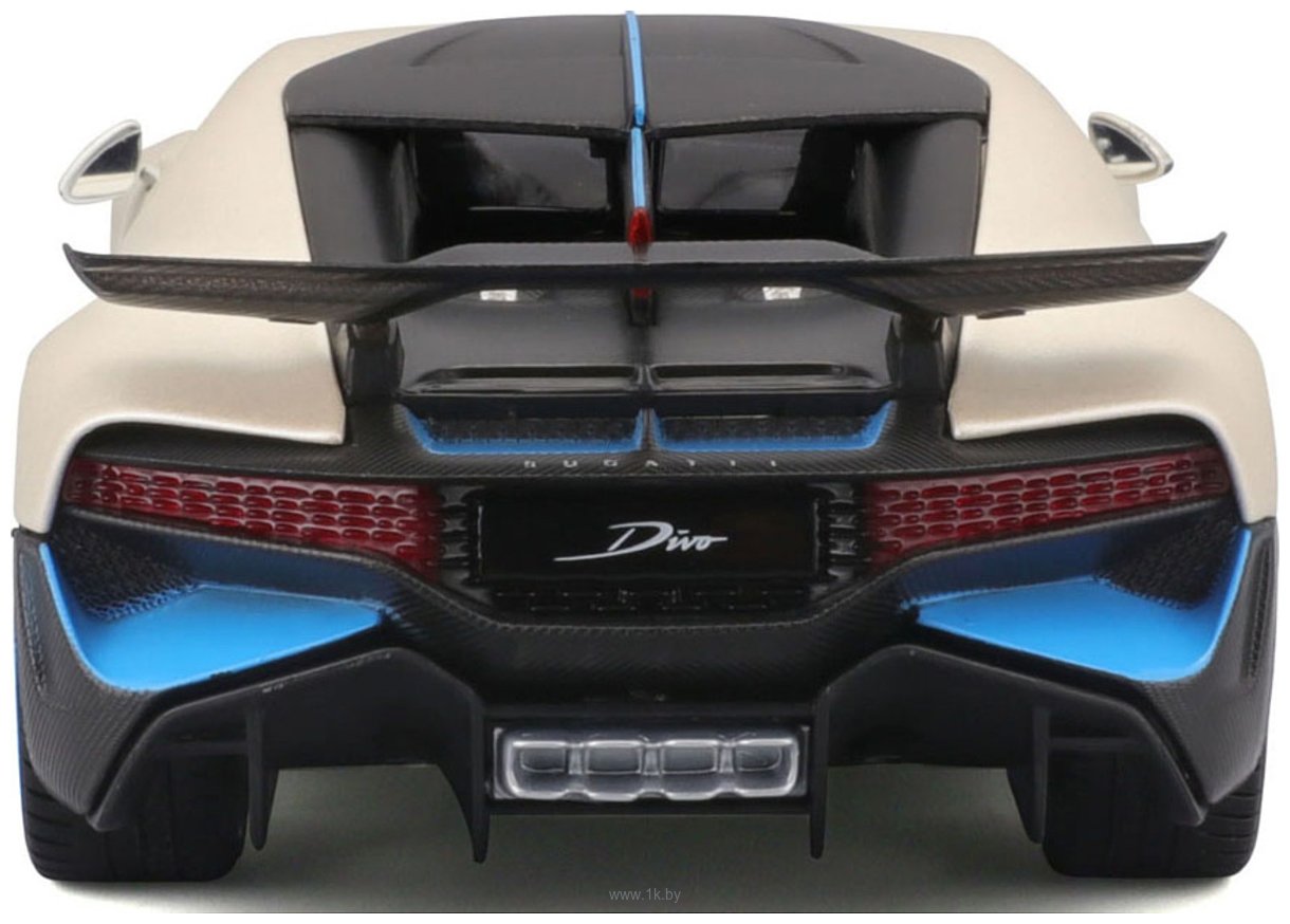 Фотографии Maisto Bugatti Divo 31526WT (белый)