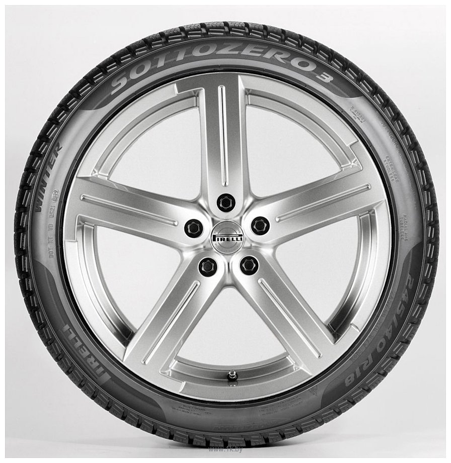 Фотографии Pirelli Winter Sottozero 3 305/35 R21 109W