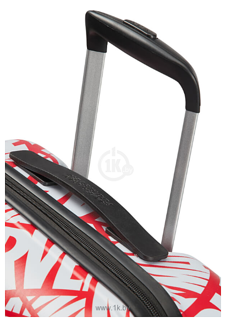 Фотографии American Tourister Wavebreaker Disney Marvel 55 см