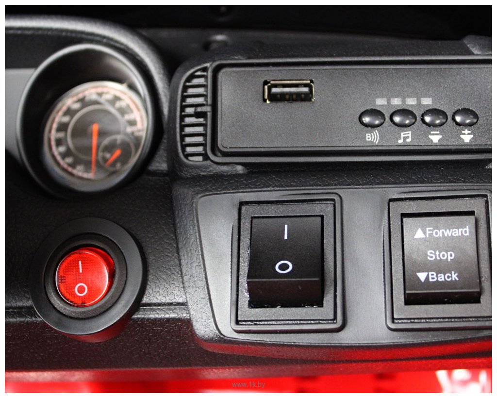 Фотографии RiverToys Мercedes-Benz GL63 C333CC (красный)