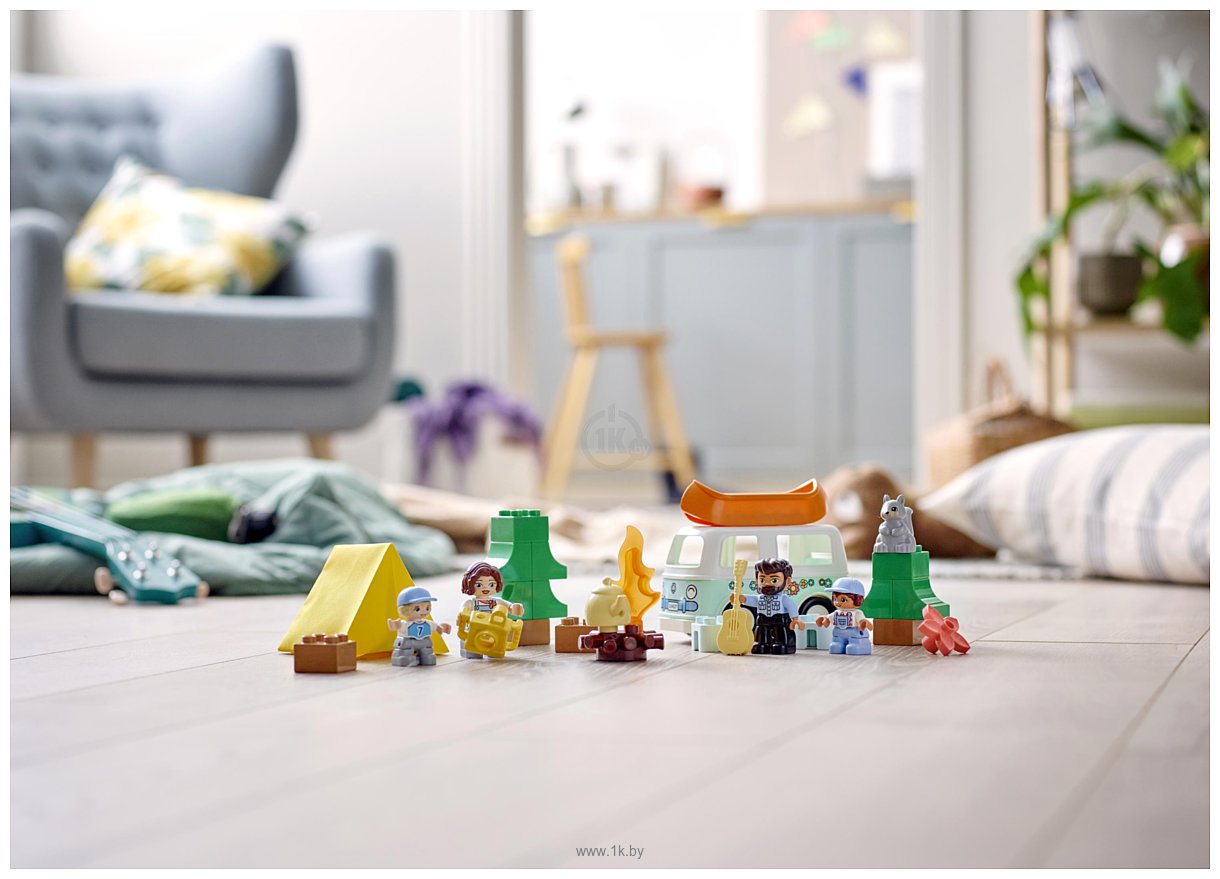 Фотографии LEGO Duplo 10946 Семейное приключение на микроавтобусе