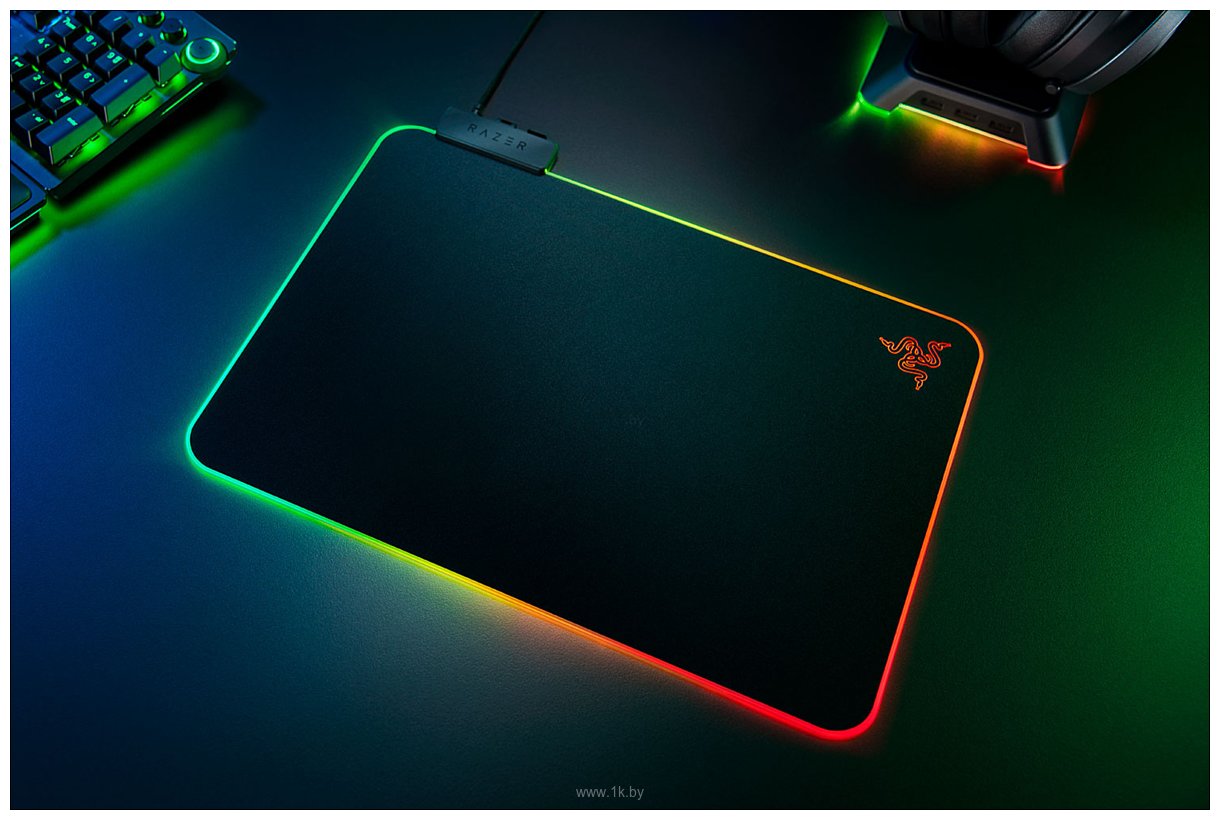 Фотографии Razer Firefly V2