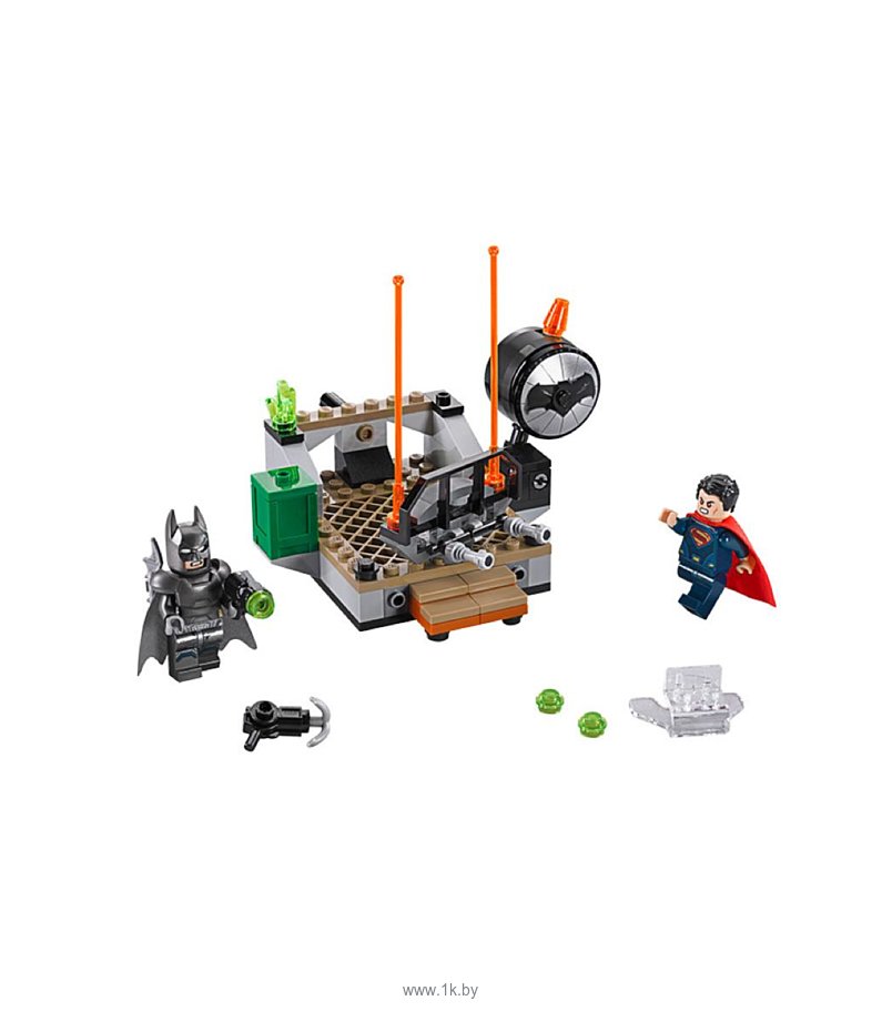 Фотографии Lepin Marvel 07017 Бэтмен против Супермена: Битва супергероев аналог Lego 76044