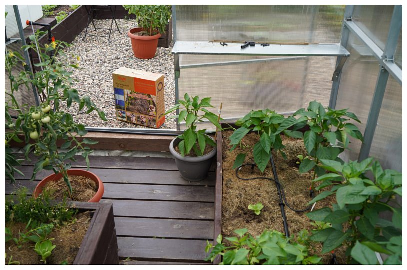 Фотографии Жук Капельный полив от емкости с регулируемыми капельницами на 90 растений с таймером 8005-00