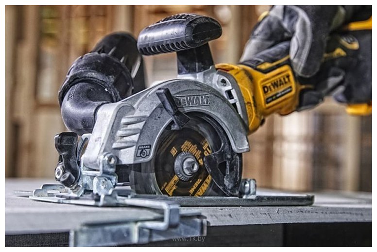 Фотографии DeWalt DCS571NT (без АКБ, кейс)