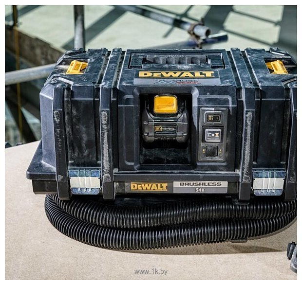 Фотографии DeWALT DCV586MT2-QW (с 2-мя АКБ 6 Ah)