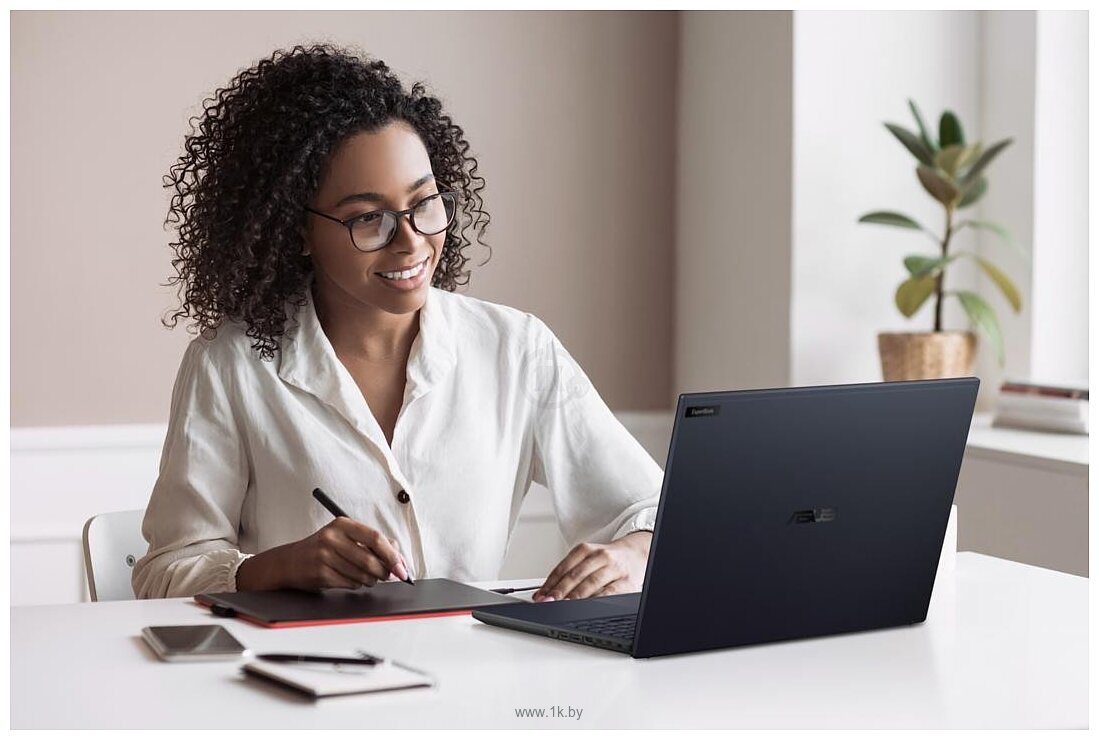 Фотографии ASUS ExpertBook B3 B3604CVA-Q91210 Win 11 Pro