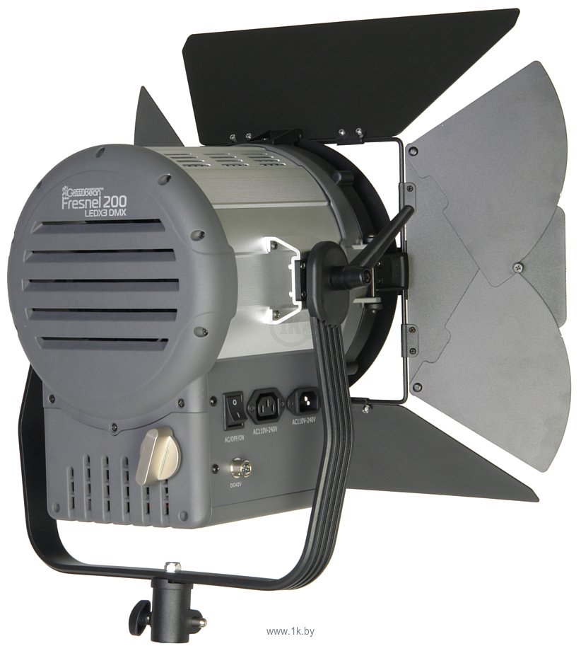 Фотографии GreenBean Fresnel 200 LED X3 DMX