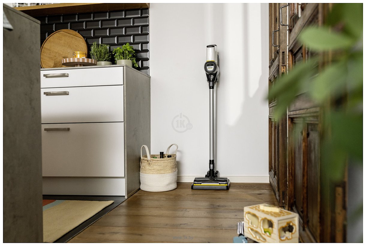 Фотографии Karcher VC 6 Cordless ourFamily Extra (1.198-674.0)