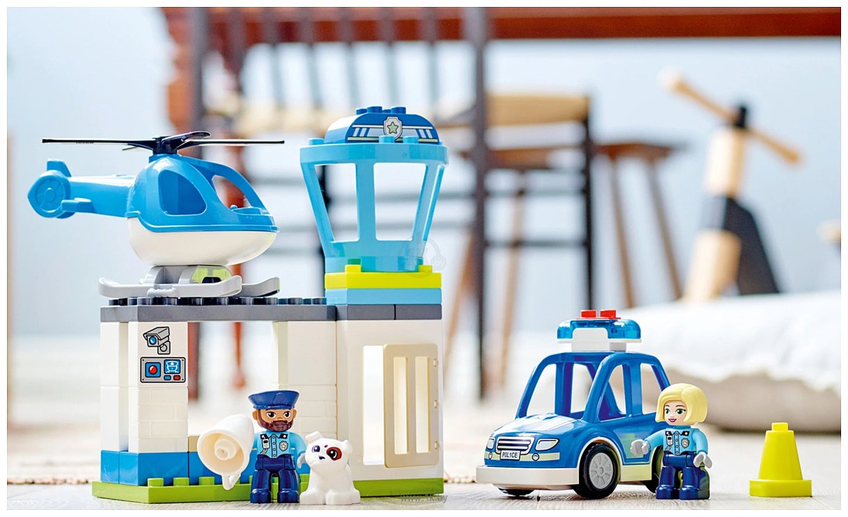 Фотографии LEGO Duplo 10959 Полицейский участок и вертолет