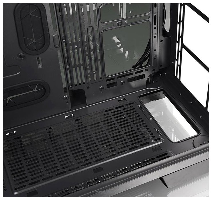 Фотографии Thermaltake View 71 Tempered Glass Edition