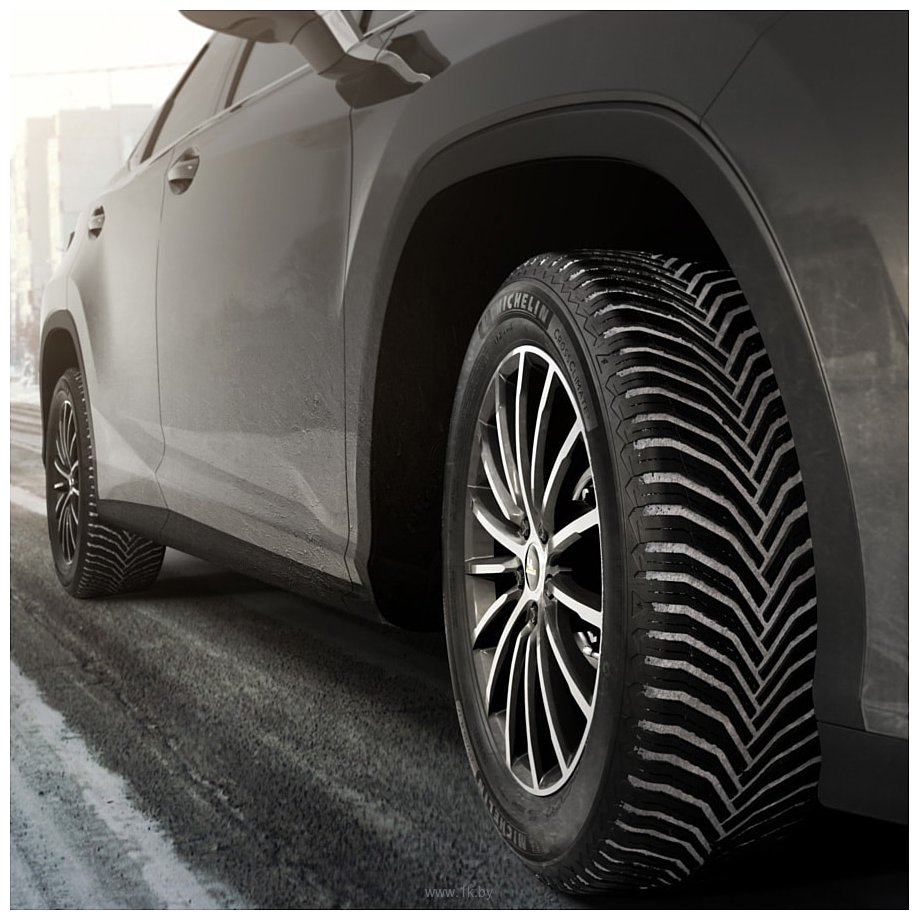 Фотографии Michelin CrossClimate 2 235/45 R18 98Y XL