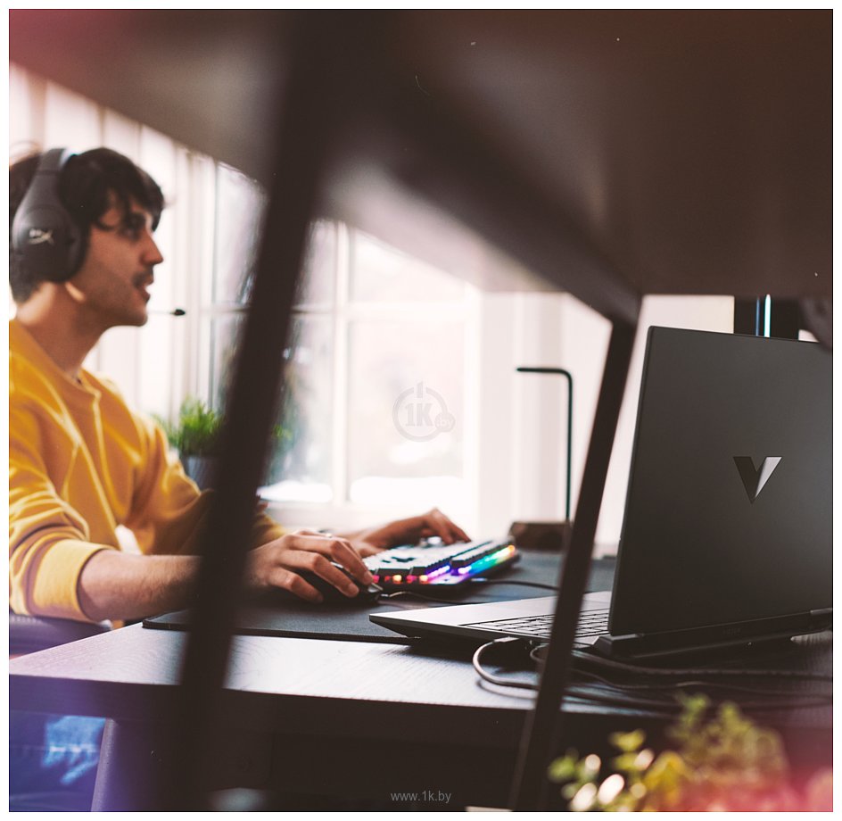 Фотографии HP Victus 15-fa2701wm B8LN4UA