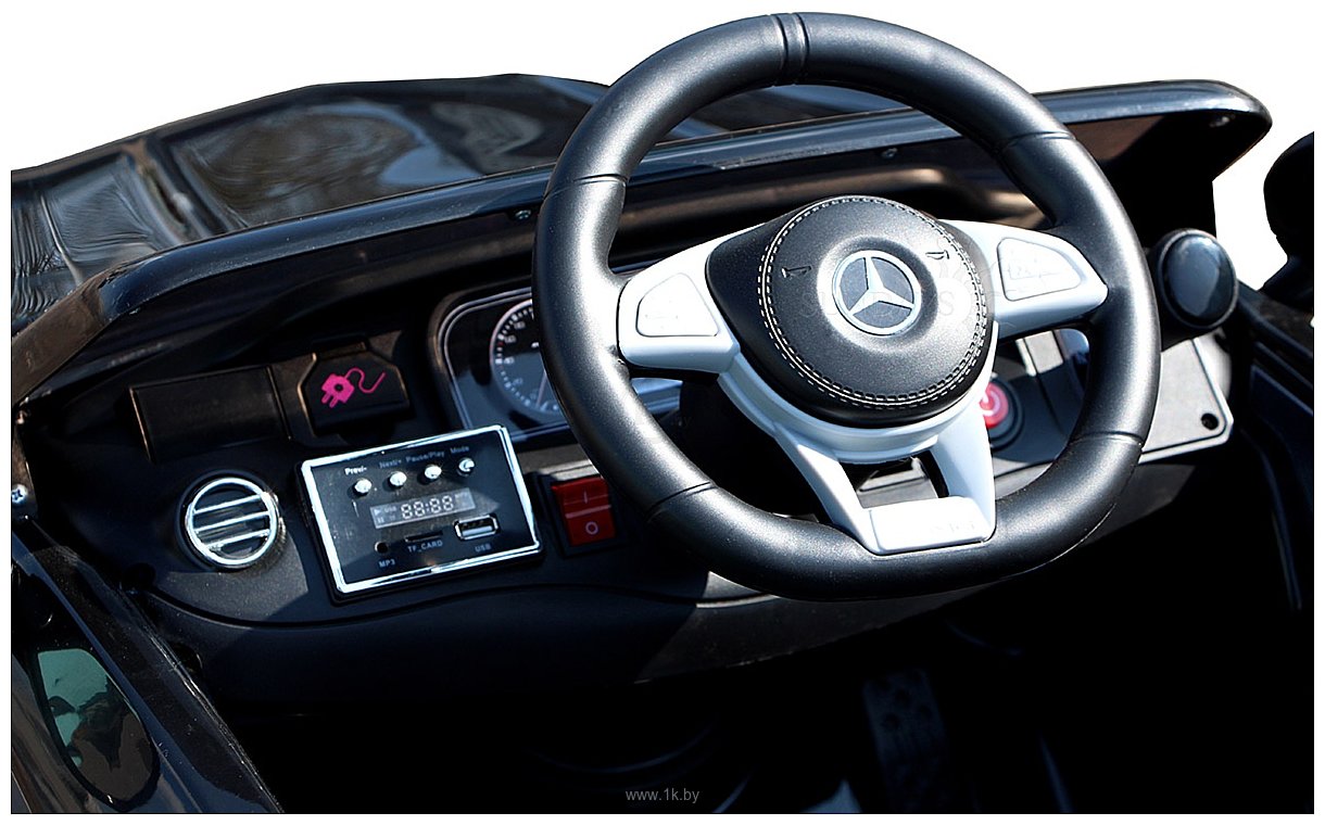 Фотографии Sundays Mercedes Benz license (черный) (BJ169)