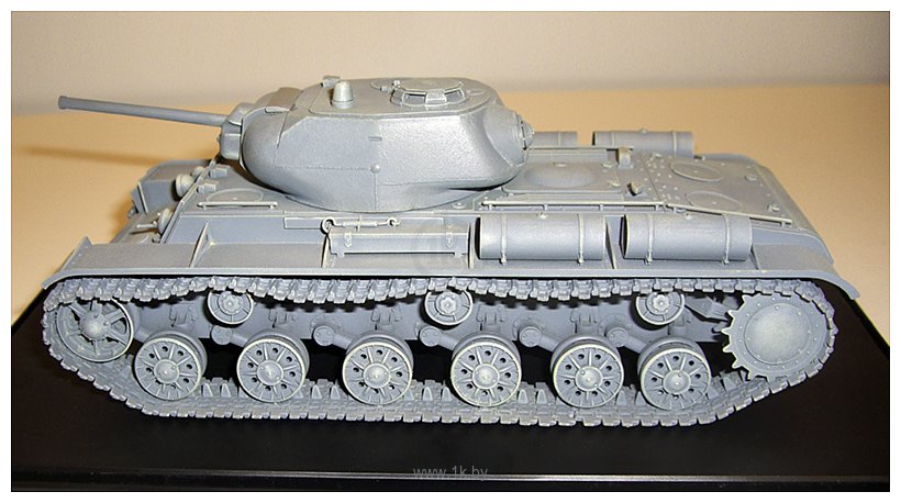 Фотографии ARK models AK 35023 Советский скоростной тяжёлый танк КВ-1С