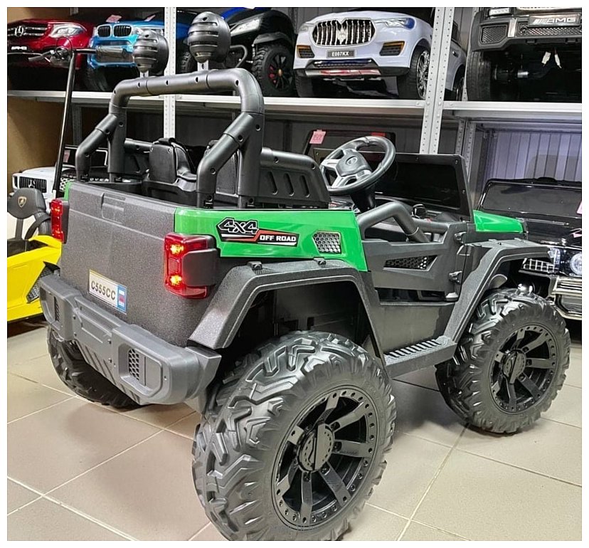 Фотографии RiverToys C555CC 4WD (зеленый глянец)