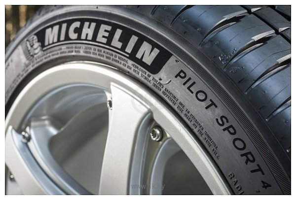 Фотографии Michelin Pilot Sport 4 275/35 R20 102Y