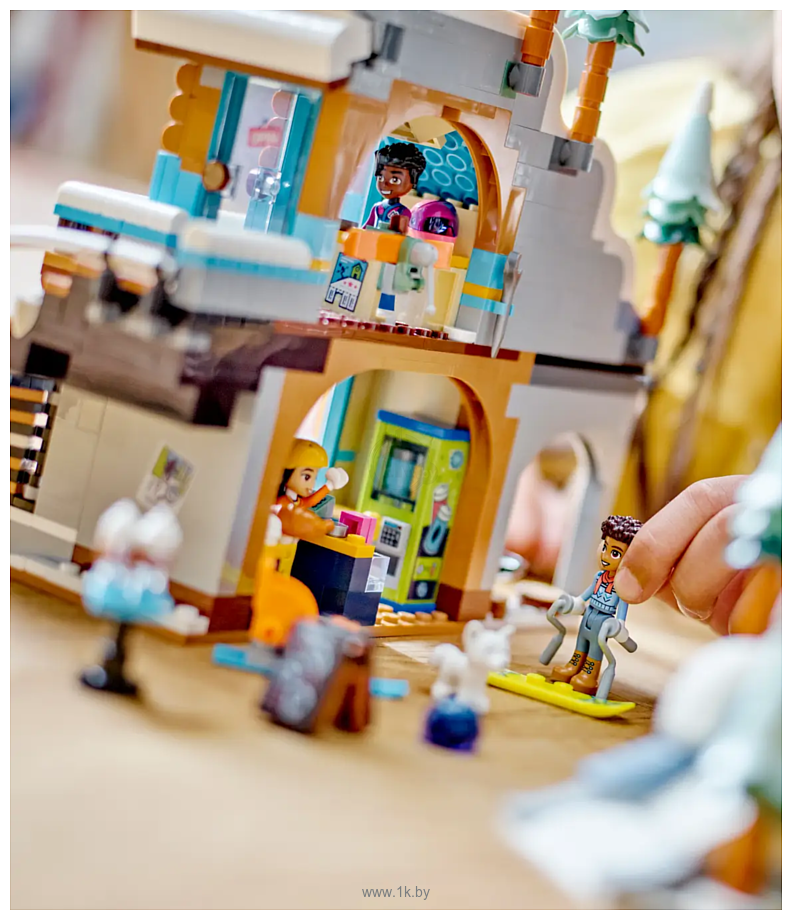 Фотографии LEGO Friends 41756 Каникулы: Лыжная трасса и кафе