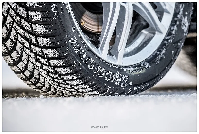 Фотографии Bridgestone Blizzak LM005 235/50 R19 103V