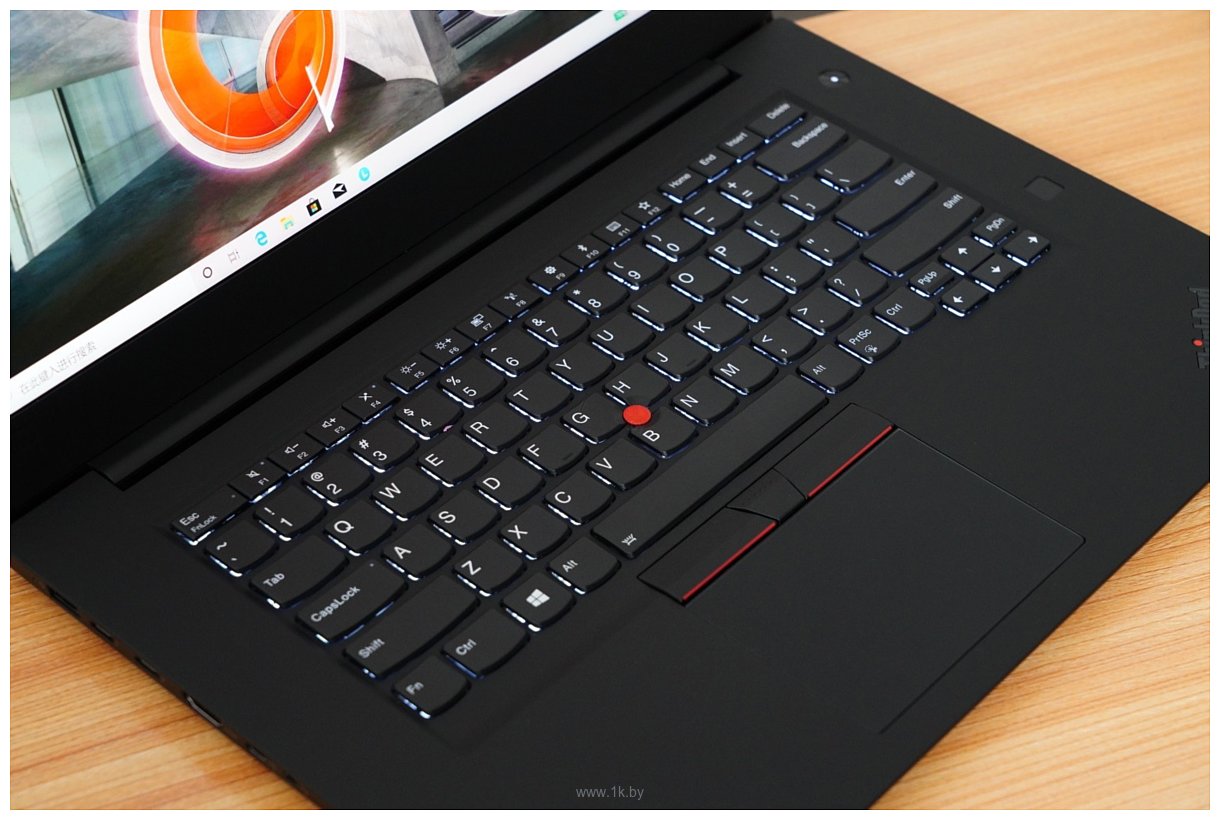 Фотографии Lenovo ThinkPad P1 2nd Gen. (20QT003WRT)