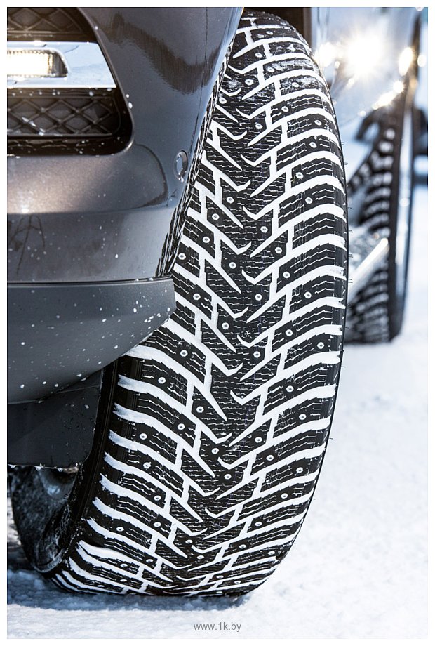 Фотографии Nokian Hakkapeliitta 8 SUV 275/45 R21 110T