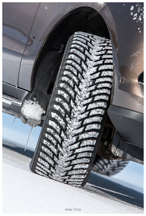 Фотографии Nokian Hakkapeliitta 8 SUV 275/45 R21 110T