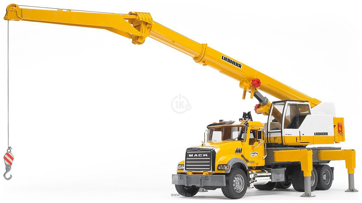 Фотографии Bruder MACK Granite Liebherr crane truck 02818