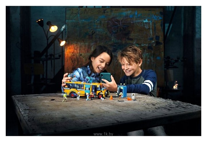 Фотографии LEGO Hidden Side 70423 Автобус охотников за паранормальными явлениями 3000