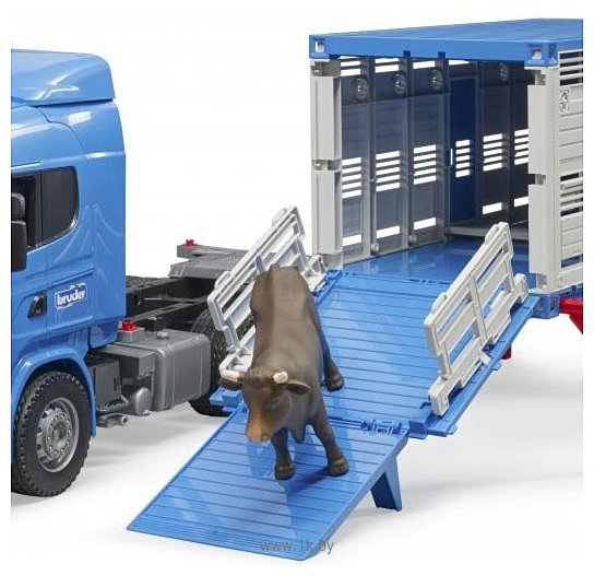 Фотографии Bruder Scania R-Series livestock transporter with one cow 03549