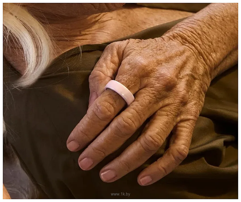 Фотографии Oura Ring 4 Ceramic (розовый, размер 5) Фотографии Oura Ring 4 Ceramic (розовый, размер 5)