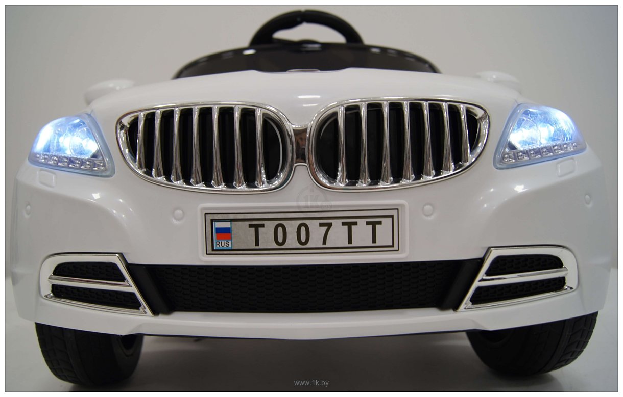Фотографии RiverToys BMW T004TT (белый)