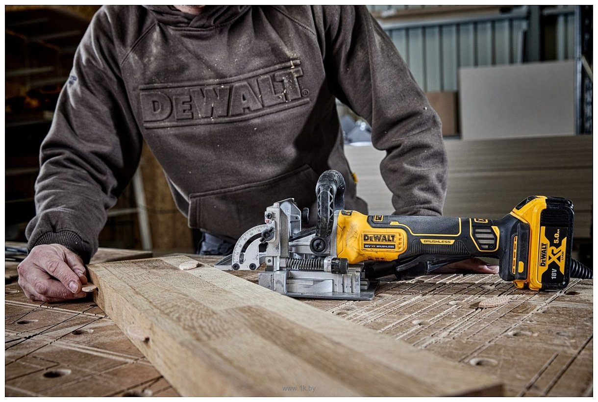 Фотографии DeWalt DCW682NT (без АКБ, кейс)
