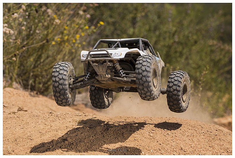 Фотографии Axial Yeti 4WD RTR