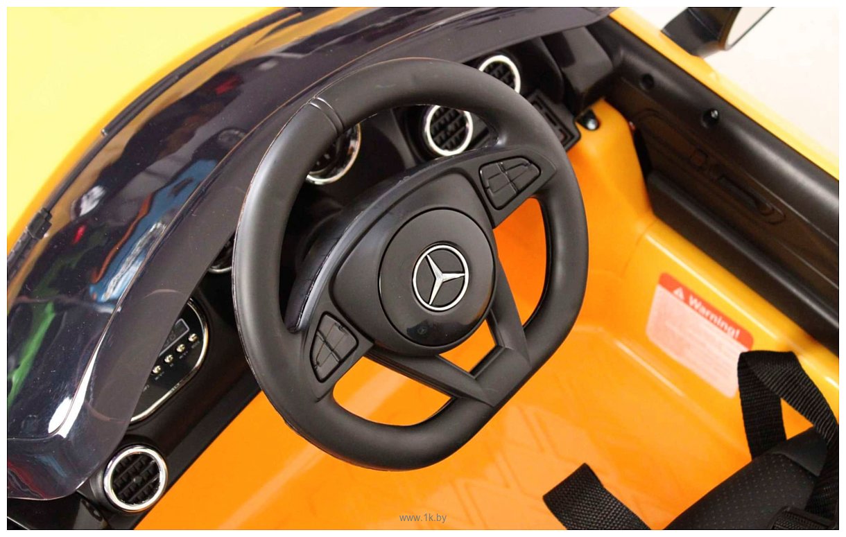 Фотографии RiverToys Mercedes-Benz AMG GT O008OO (желтый)