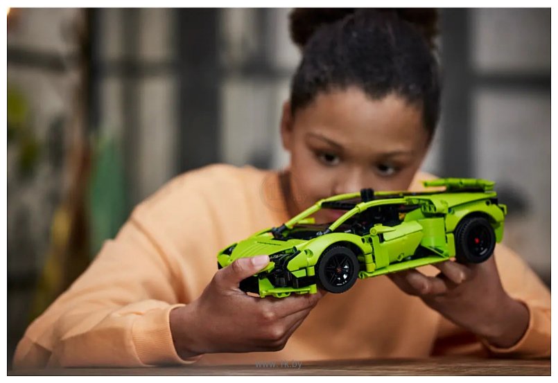 Фотографии LEGO Technic 42161 Суперкар Lamborghini Huracán Tecnica