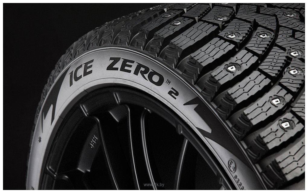 Фотографии Pirelli Ice Zero 2 215/60 R16 99T