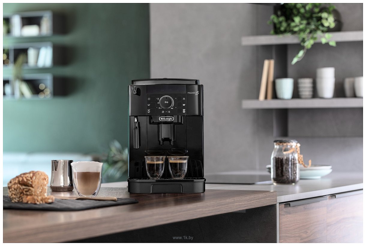 Фотографии DeLonghi Magnifica S ECAM12.121.B