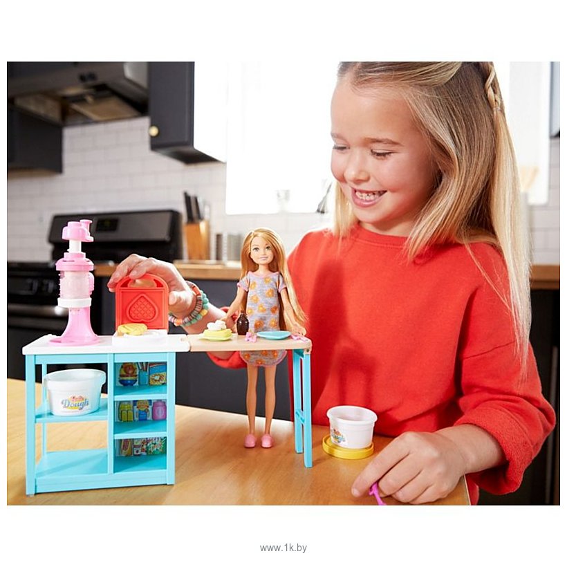 Фотографии Barbie Breakfast Playset with Stacie Doll FRH74