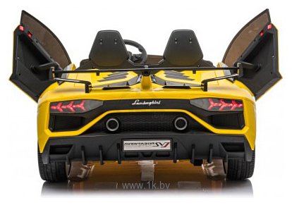 Фотографии RiverToys Lamborghini Aventador SVJ A111MP (желтый)