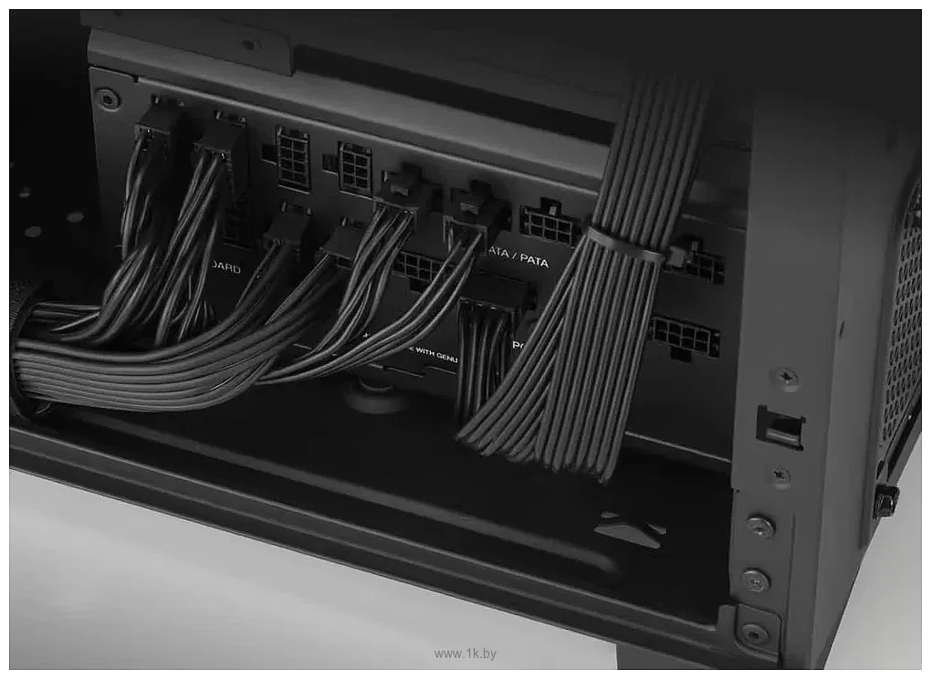 Фотографии Corsair RM750x Shift CP-9020251-EU