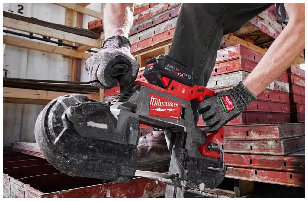 Фотографии Milwaukee M18 Forge M18FB6 4932492533 (18В/6 Ач)