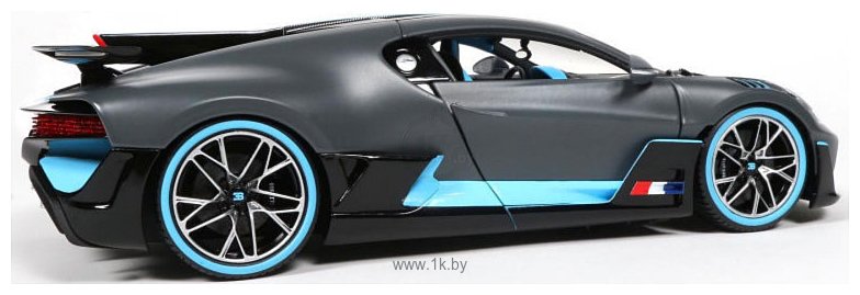 Фотографии Bburago Bugatti Divo 18-11045 (серый)