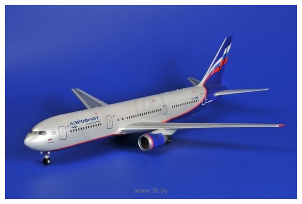 Фотографии Звезда Пассажирский авиалайнер Боинг 767-300