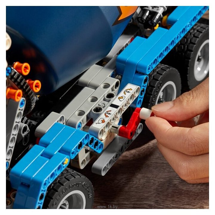 Фотографии LEGO Technic 42112 Бетономешалка