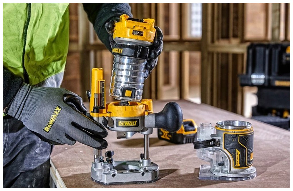 Фотографии DeWalt DCW604P2 (с 2-мя АКБ, кейс)
